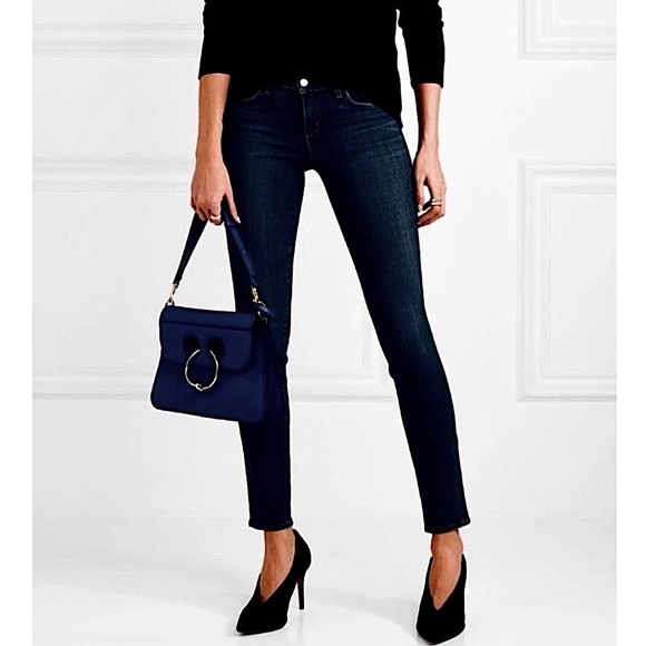 NEW L'AGENCE Mid Rise Dark Wash Premium Stretch
Denim Cigarette Skinny Jeans 24 - Picture 1 of 4